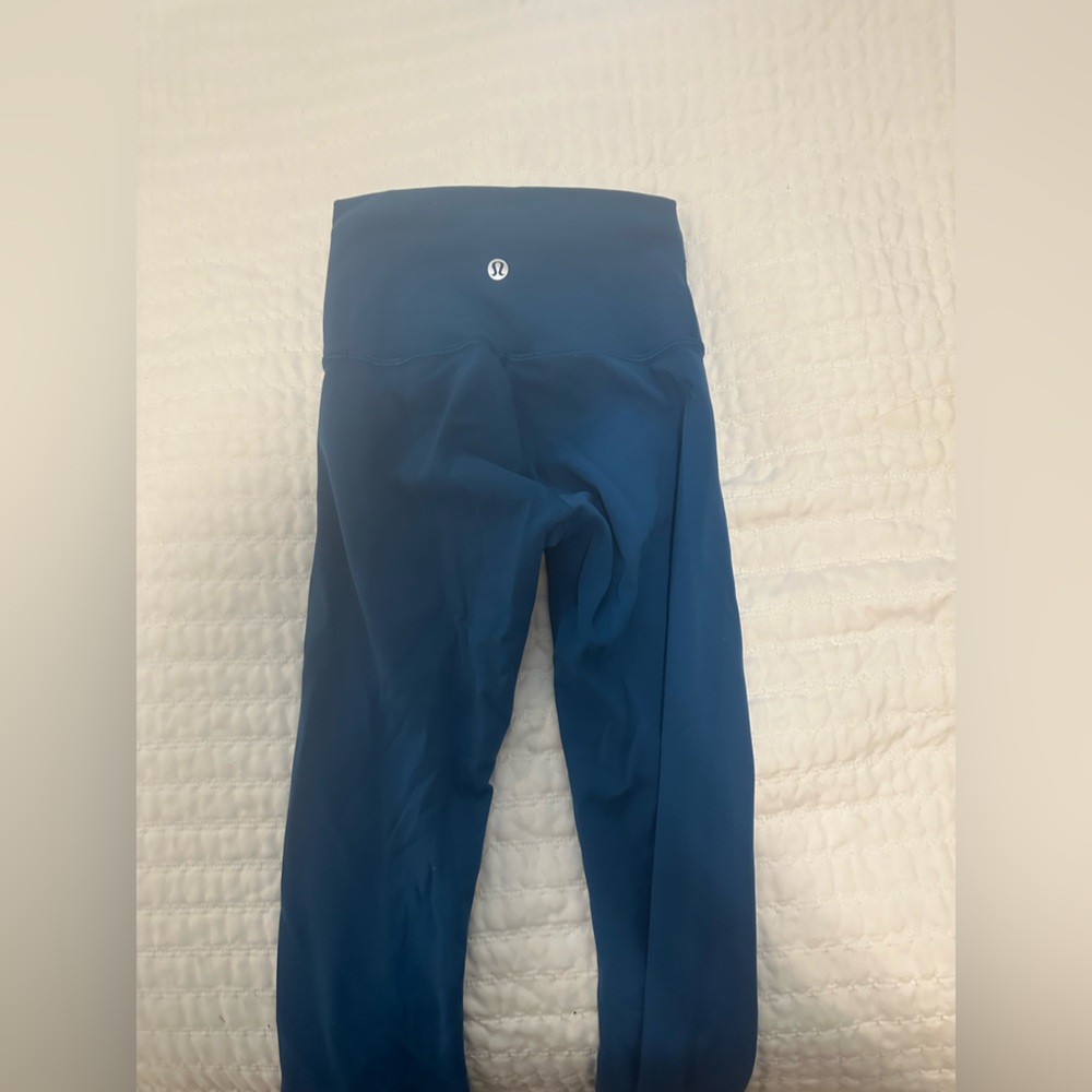 Lululemon size 0 leggings!  Gorgeous color!